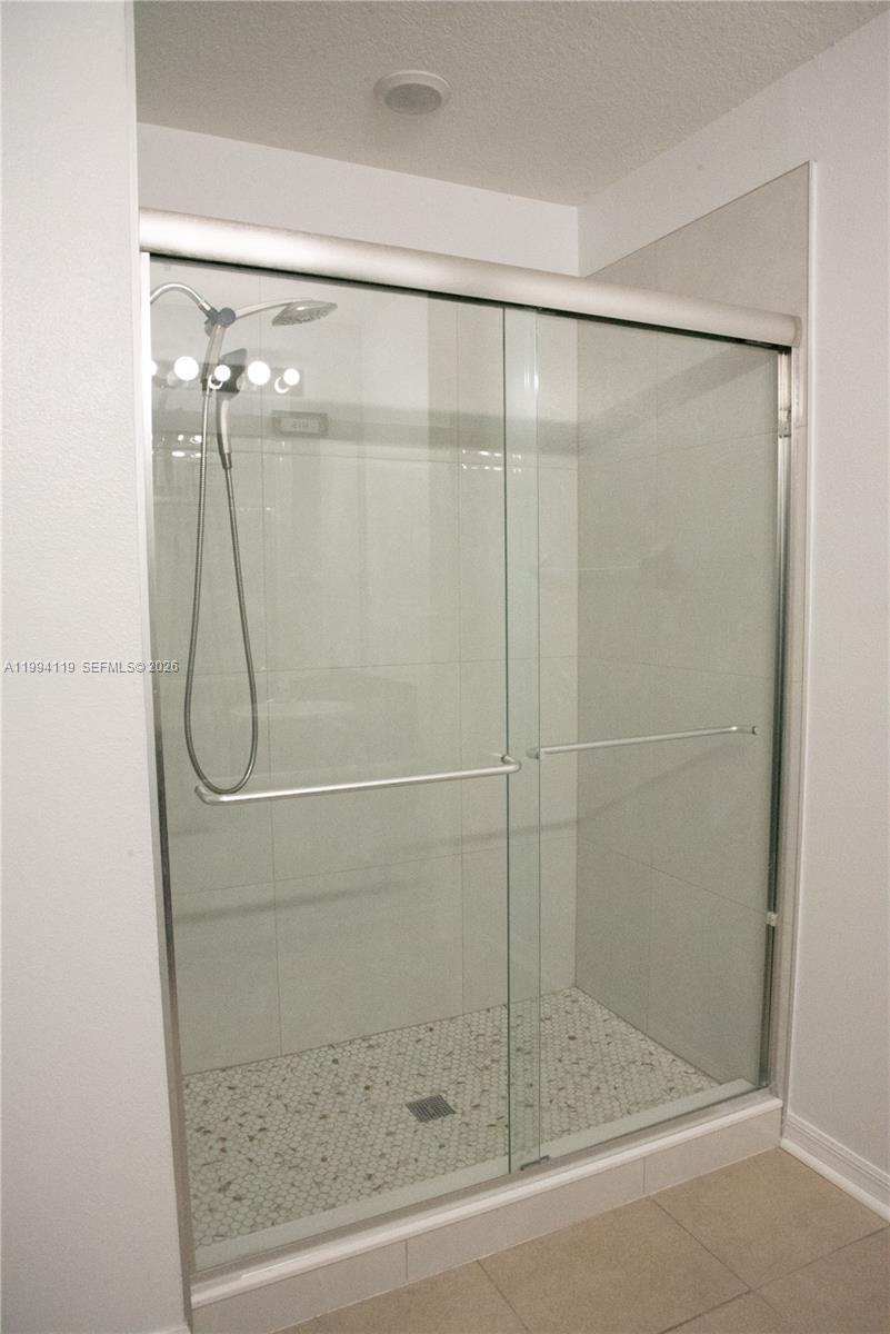 TAHO WOODS - Residential Lease