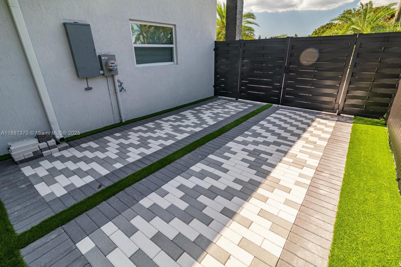 PALM ACRES ESTATES - Residential