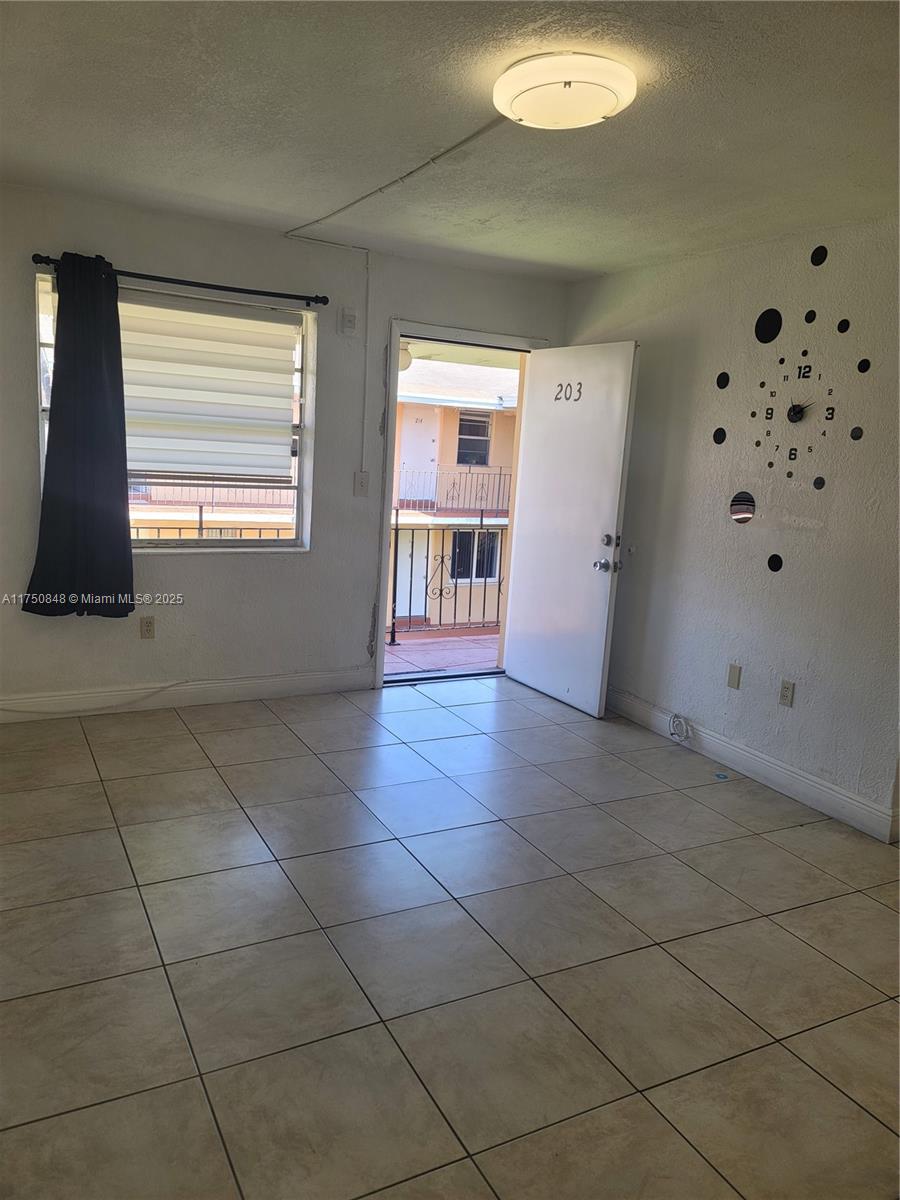 3800 Sw 102nd Ave 203, Miami, Broward County, Florida - 1 Bedrooms  
1 Bathrooms - 