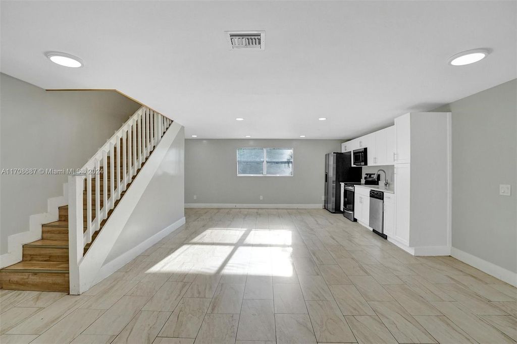 Photo of 242 SW 9th St #2, Dania Beach, FL 33004 (MLS # A11708687)