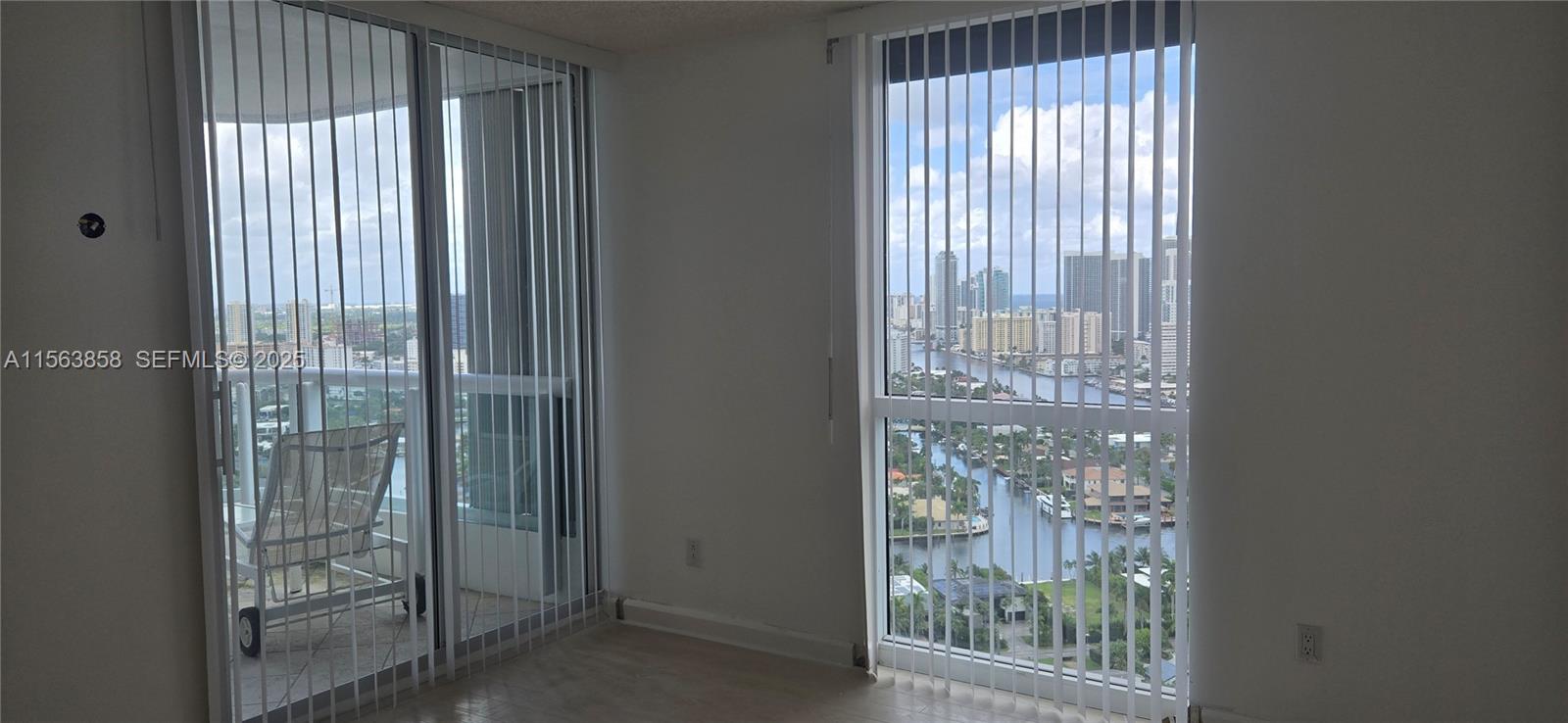 NORTH TOWER AT THE POINT - Residential