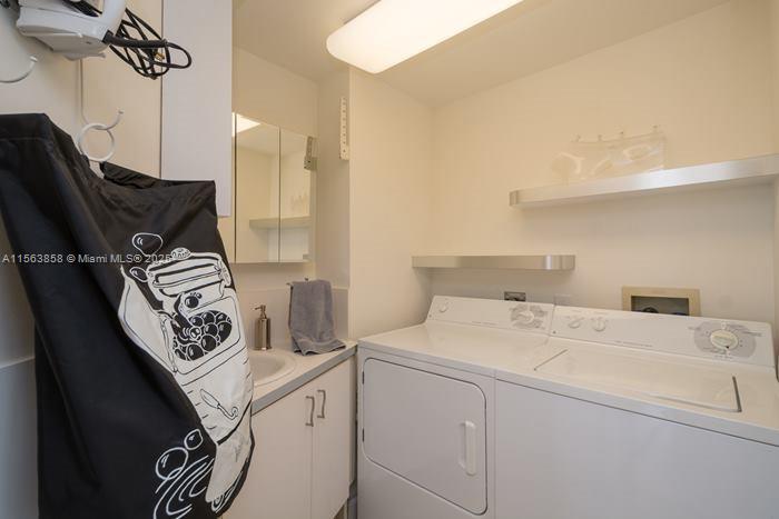 NORTH TOWER AT THE POINT - Residential