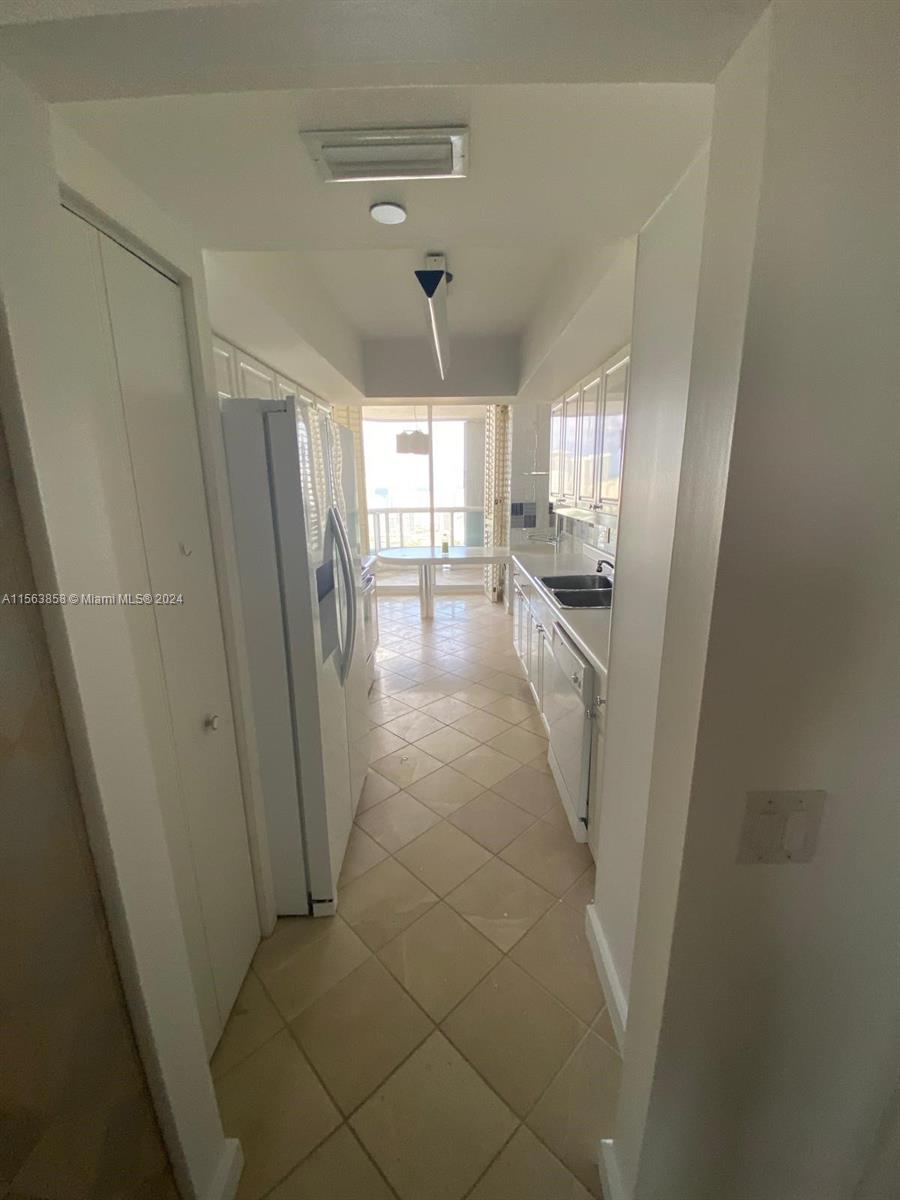 NORTH TOWER AT THE POINT - Residential