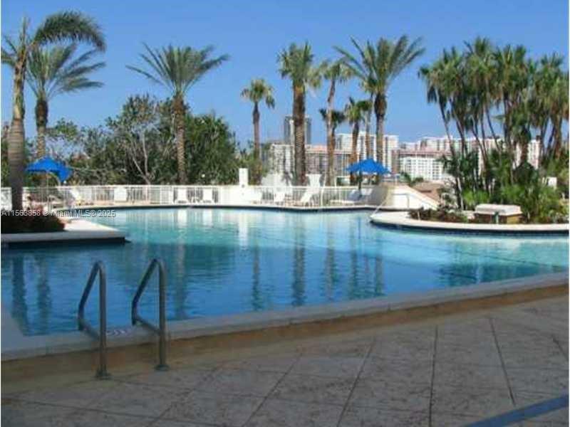 NORTH TOWER AT THE POINT - Residential