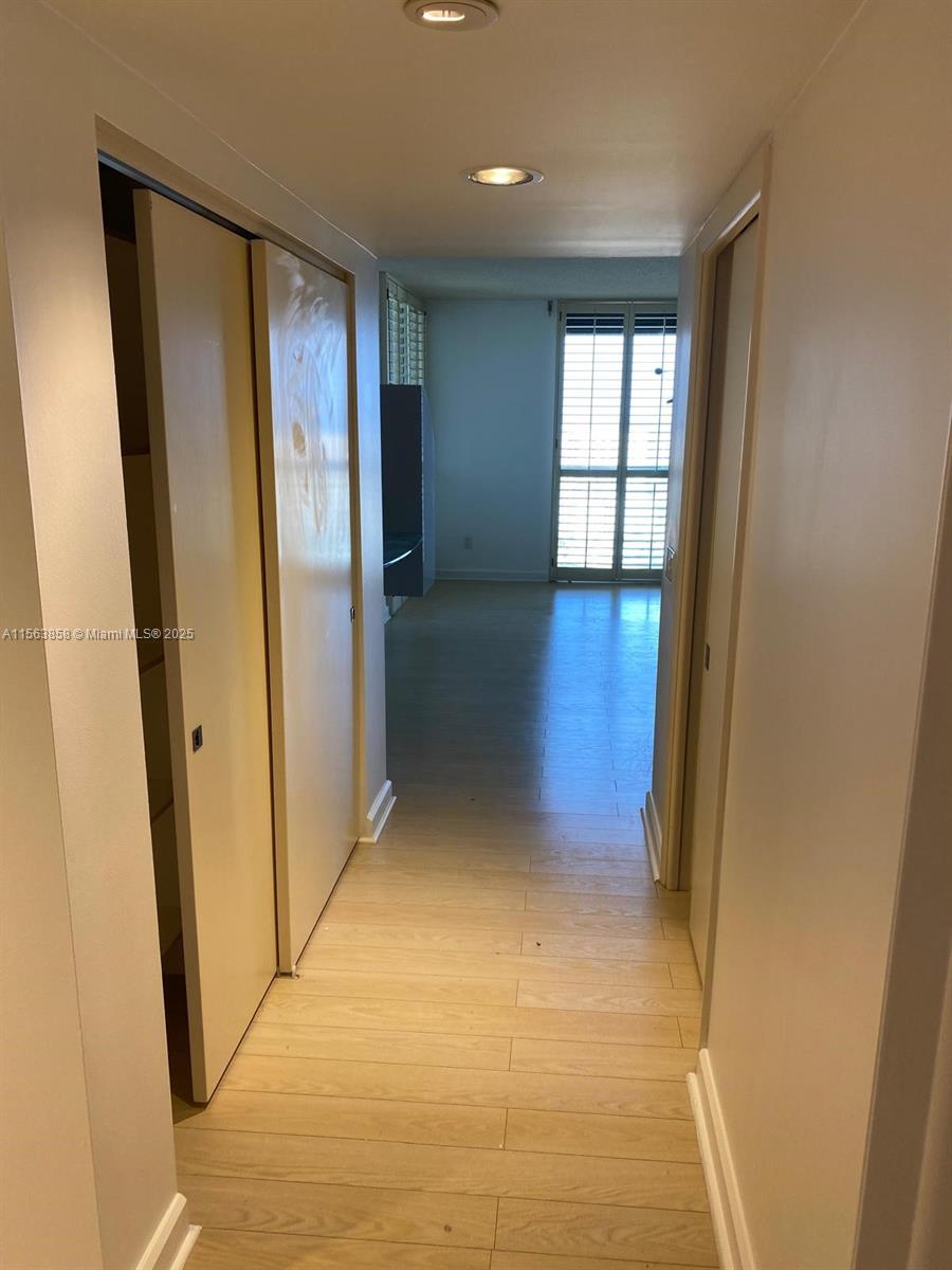 NORTH TOWER AT THE POINT - Residential