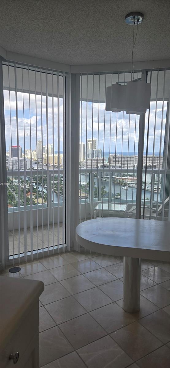 NORTH TOWER AT THE POINT - Residential