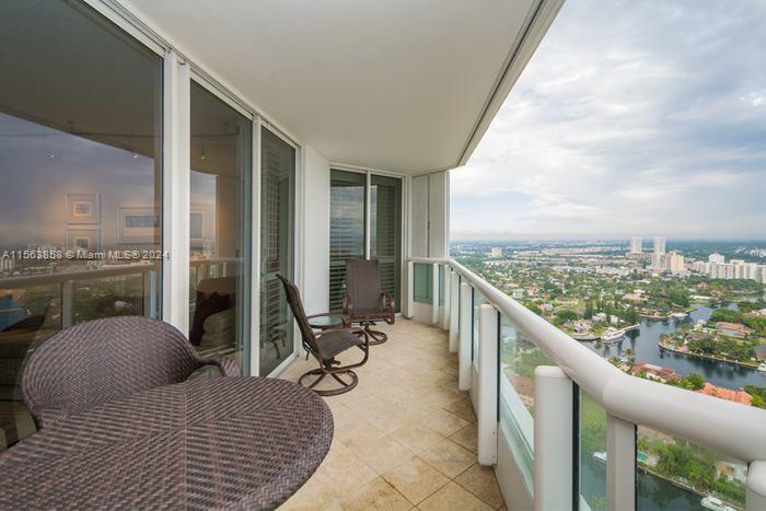 NORTH TOWER AT THE POINT - Residential