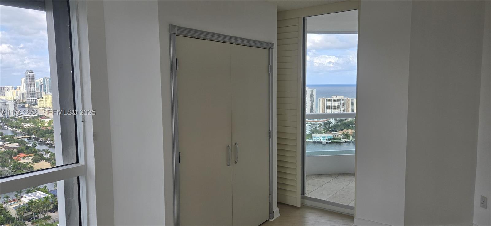 NORTH TOWER AT THE POINT - Residential