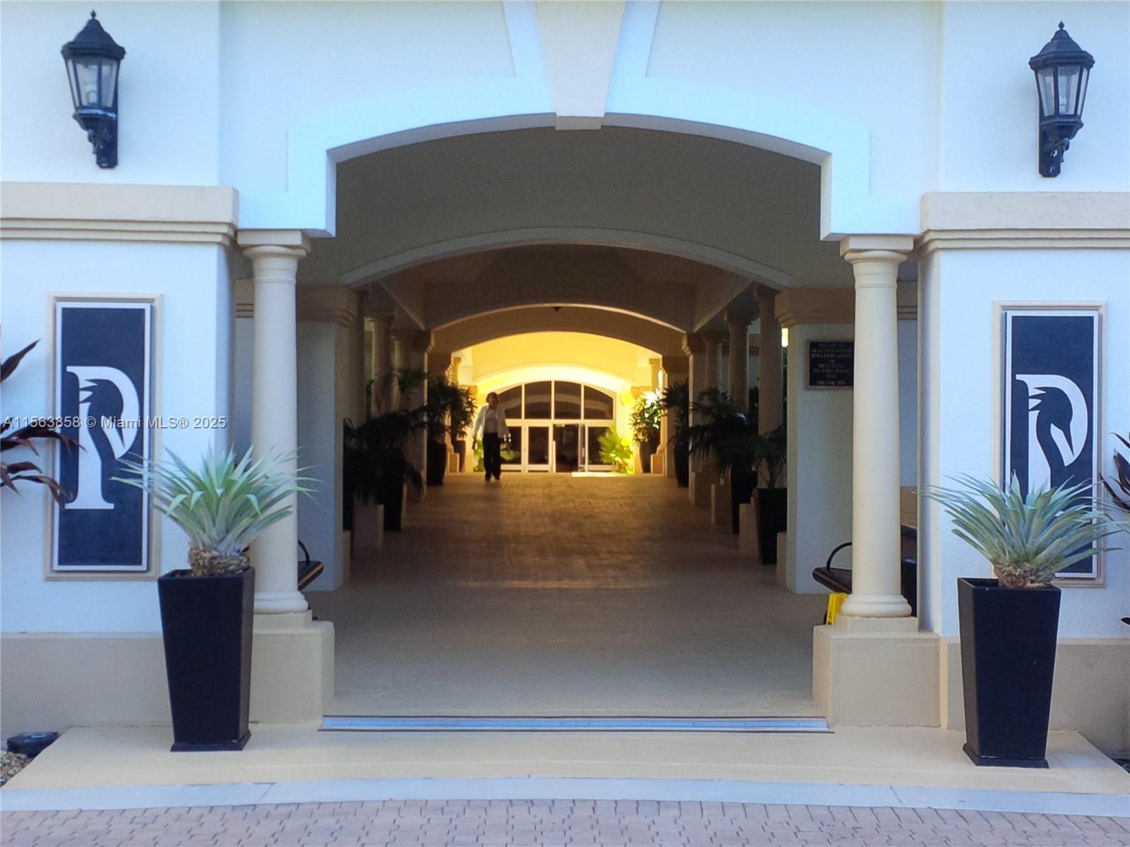 NORTH TOWER AT THE POINT - Residential