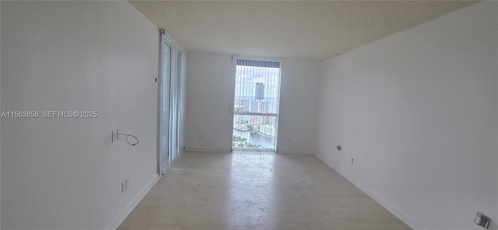 NORTH TOWER AT THE POINT - Residential