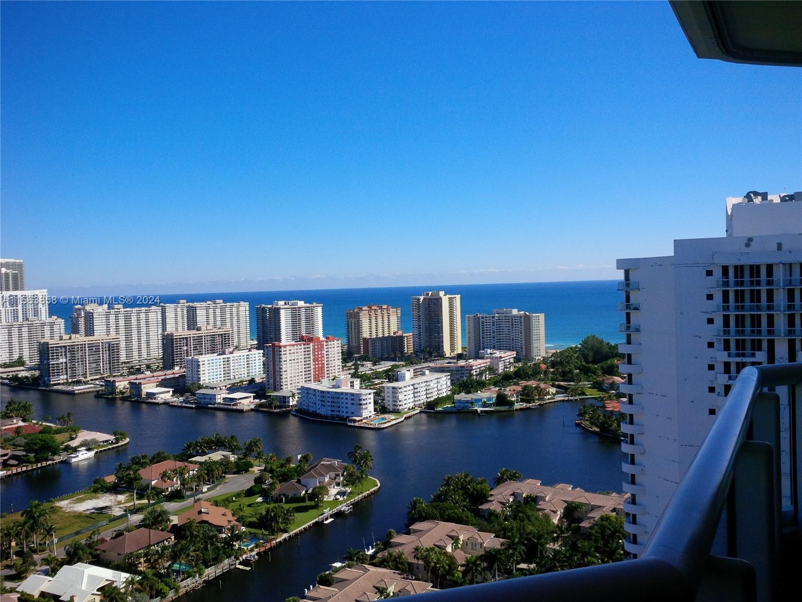 NORTH TOWER AT THE POINT - Residential
