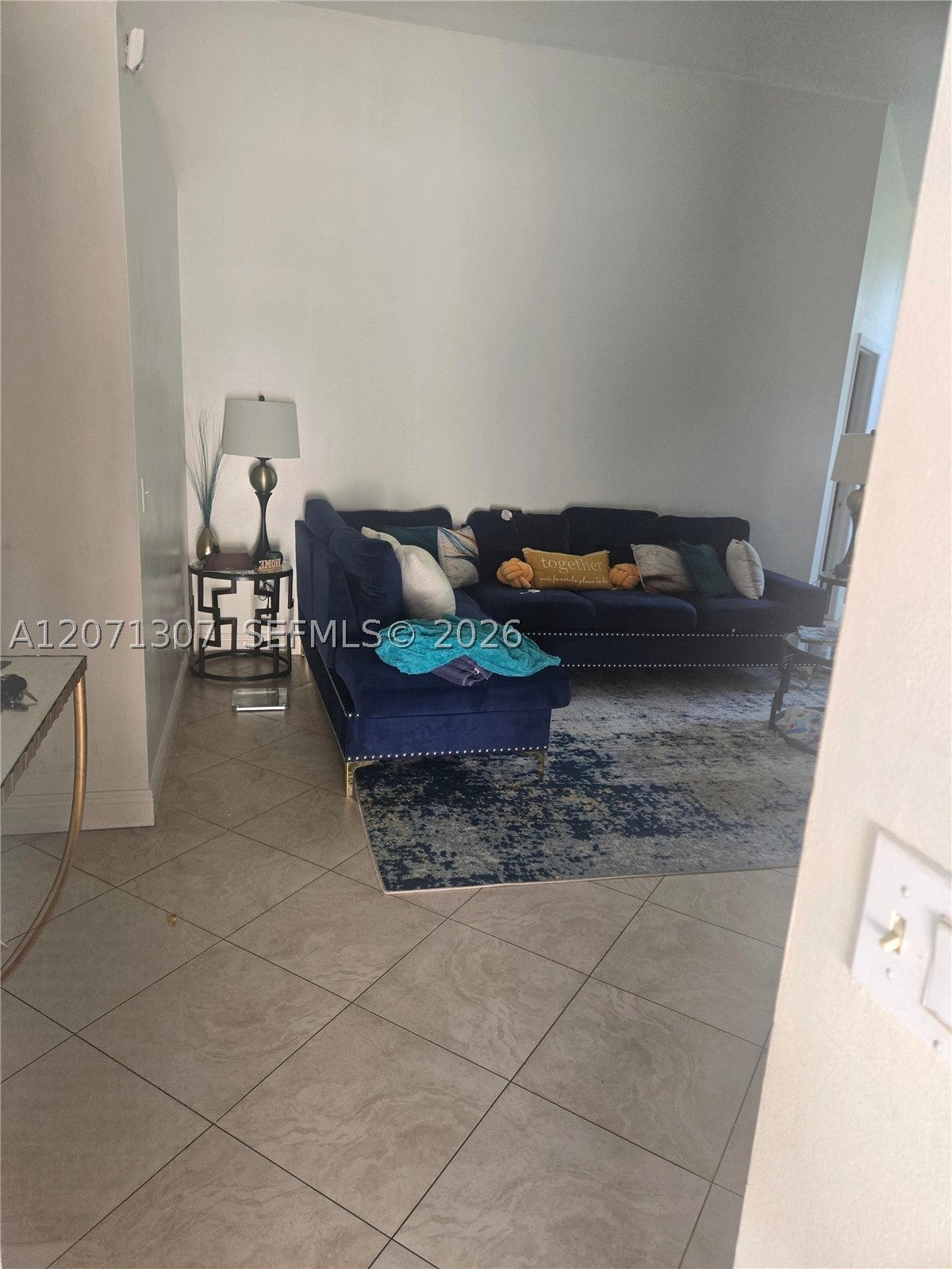 818 E Palm Run Dr