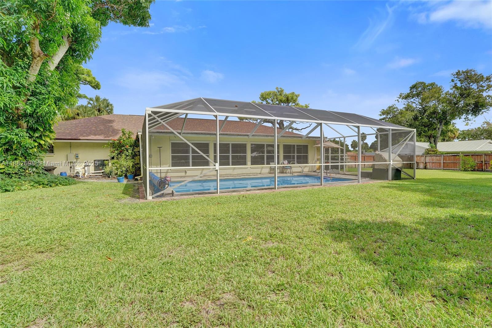 MARAVILLA ESTATES - Residential