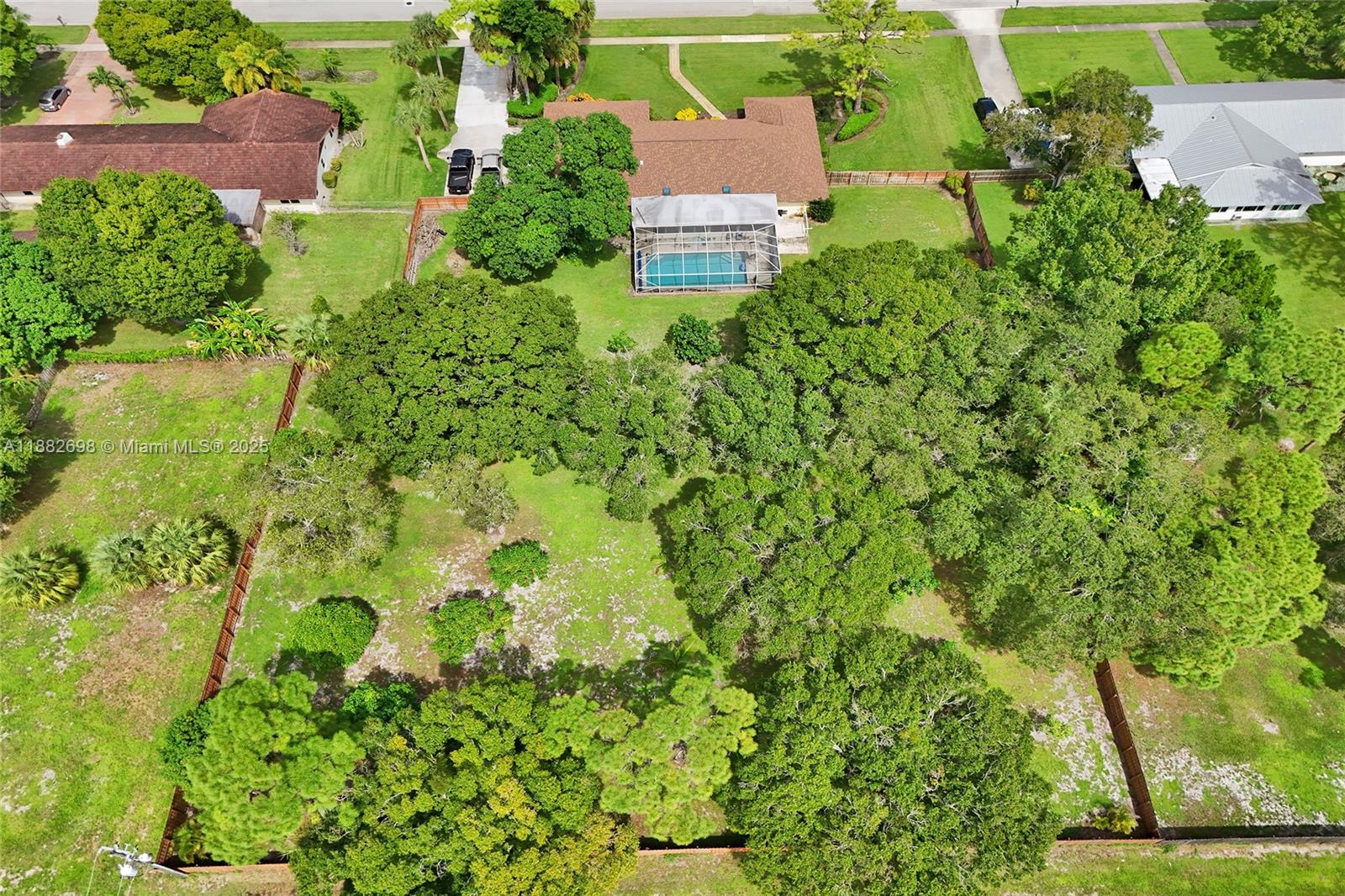 MARAVILLA ESTATES - Residential