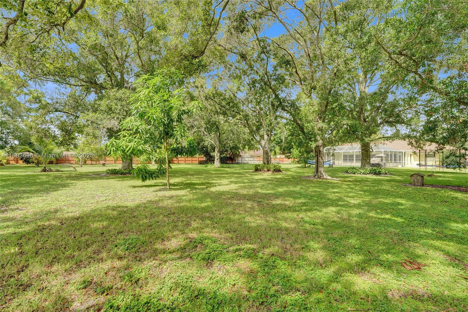 MARAVILLA ESTATES - Residential