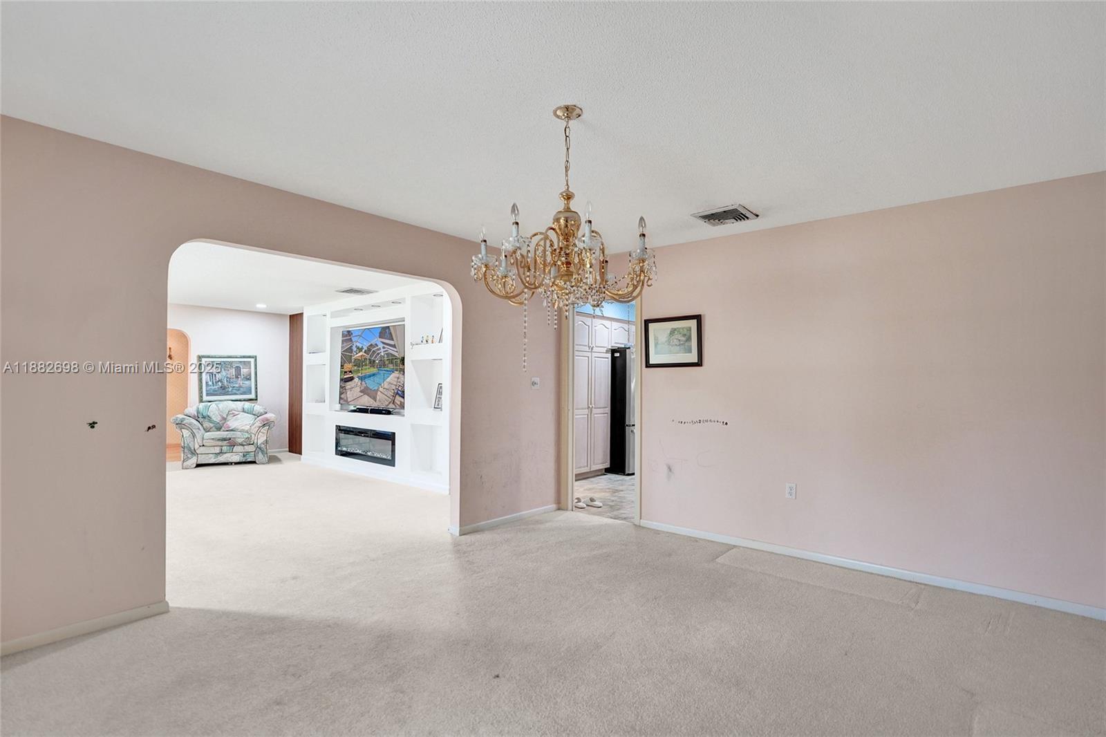 MARAVILLA ESTATES - Residential