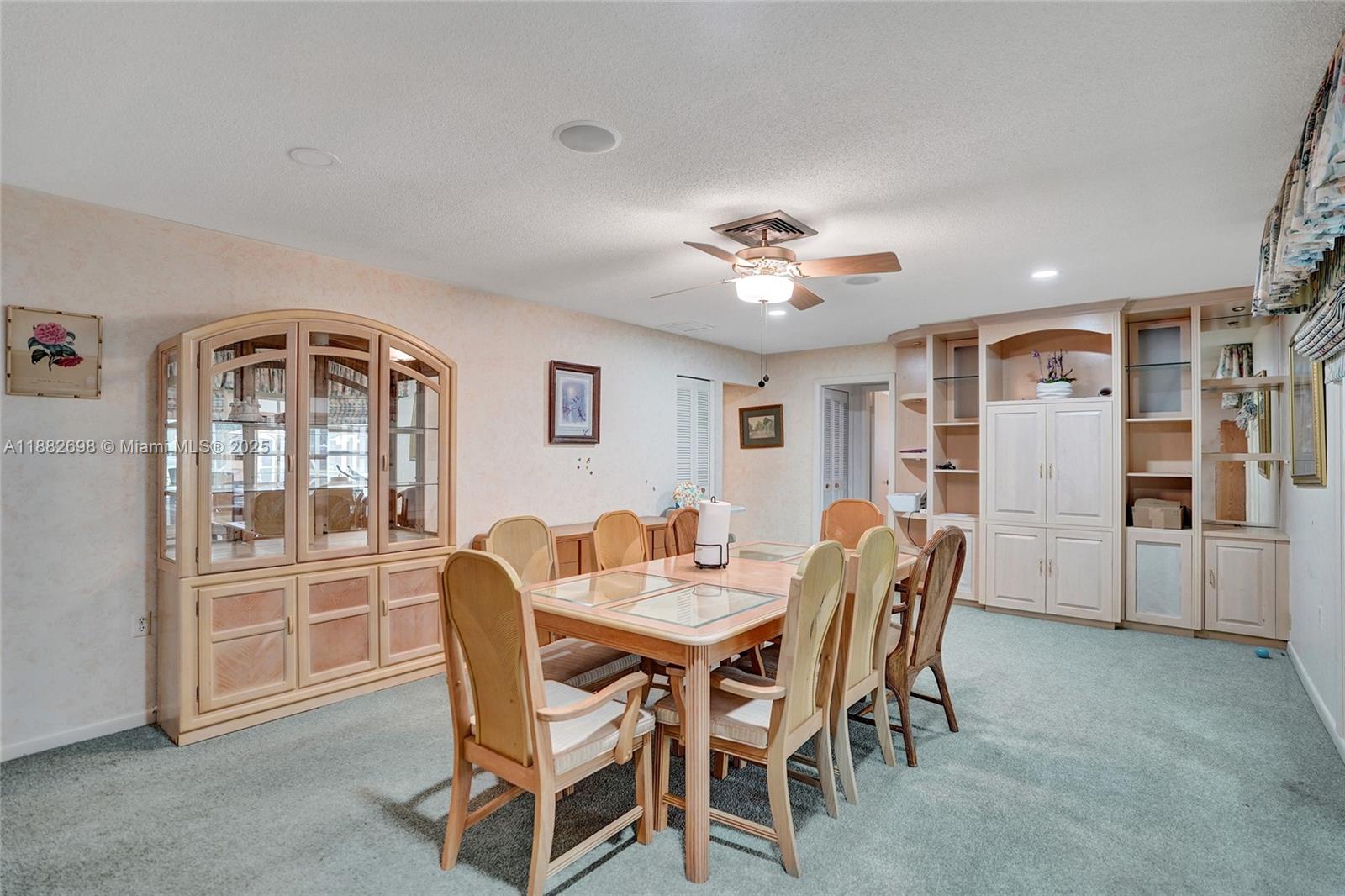 MARAVILLA ESTATES - Residential