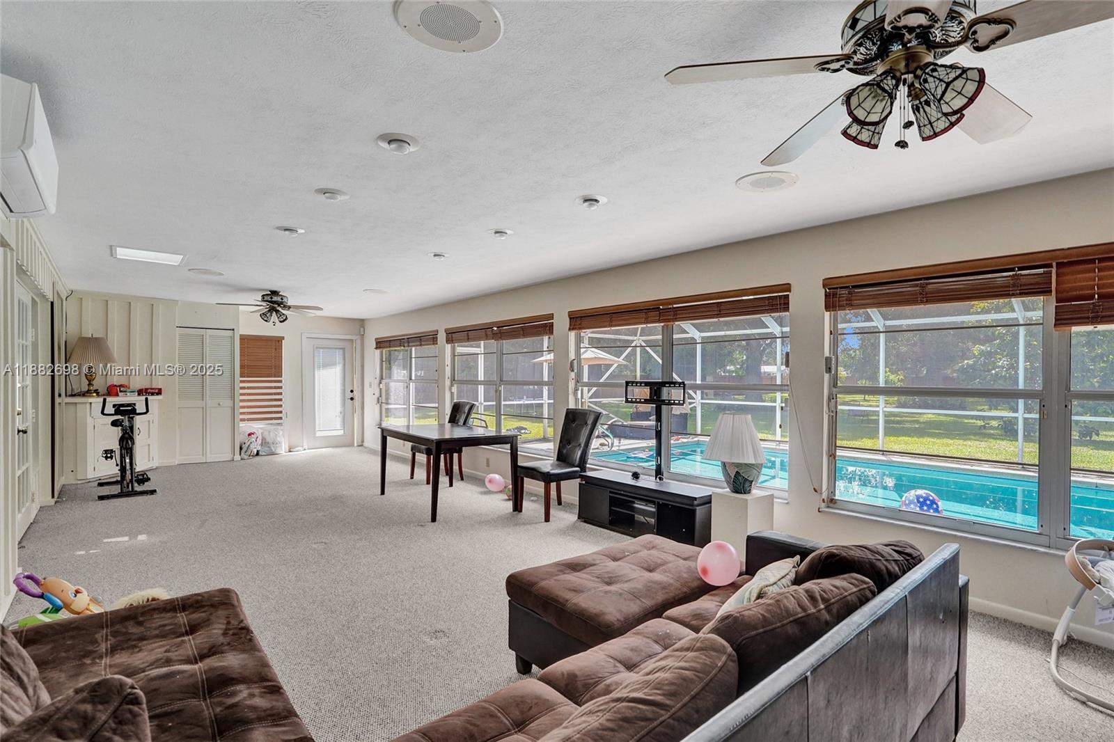 MARAVILLA ESTATES - Residential