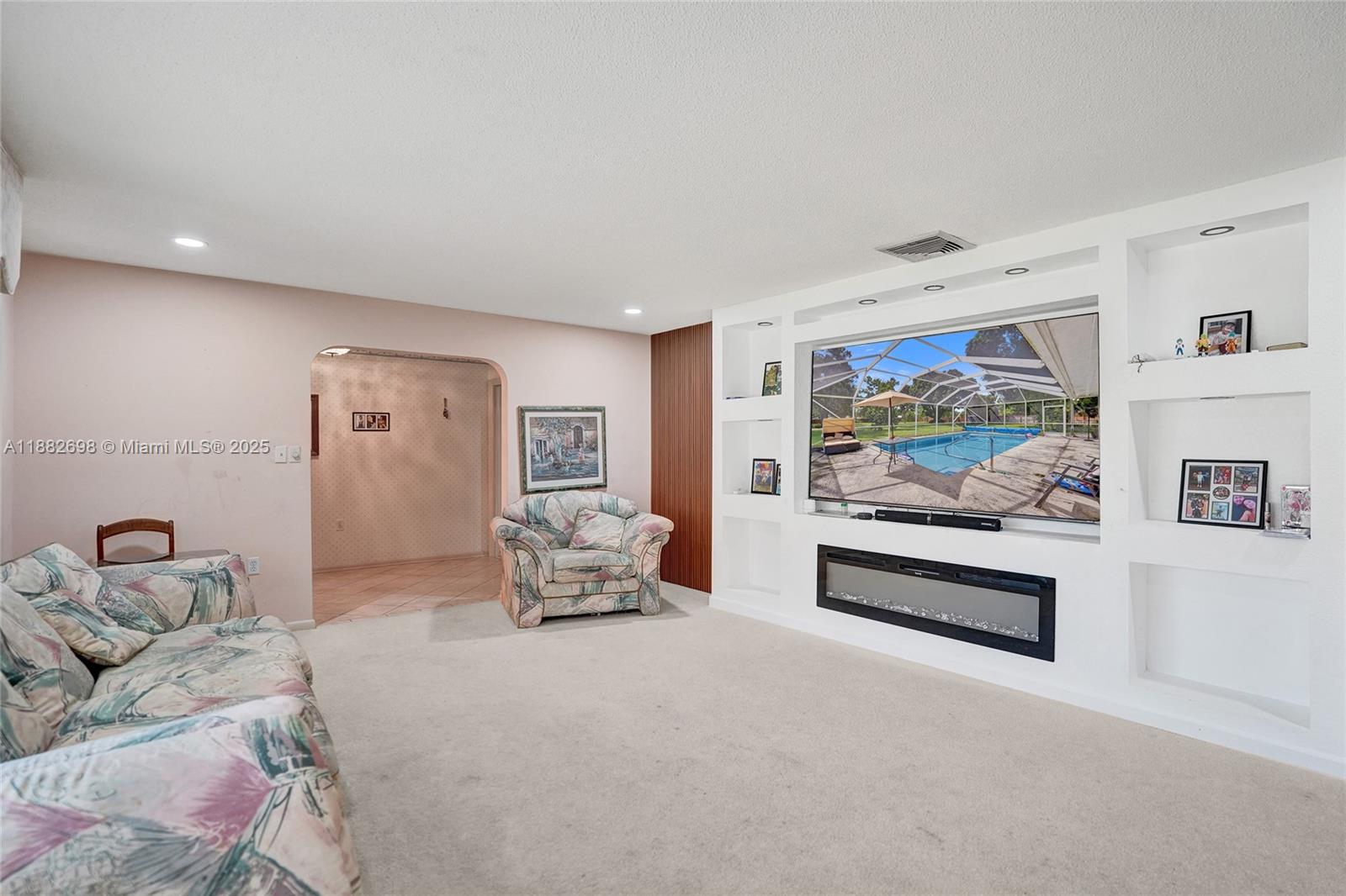 MARAVILLA ESTATES - Residential