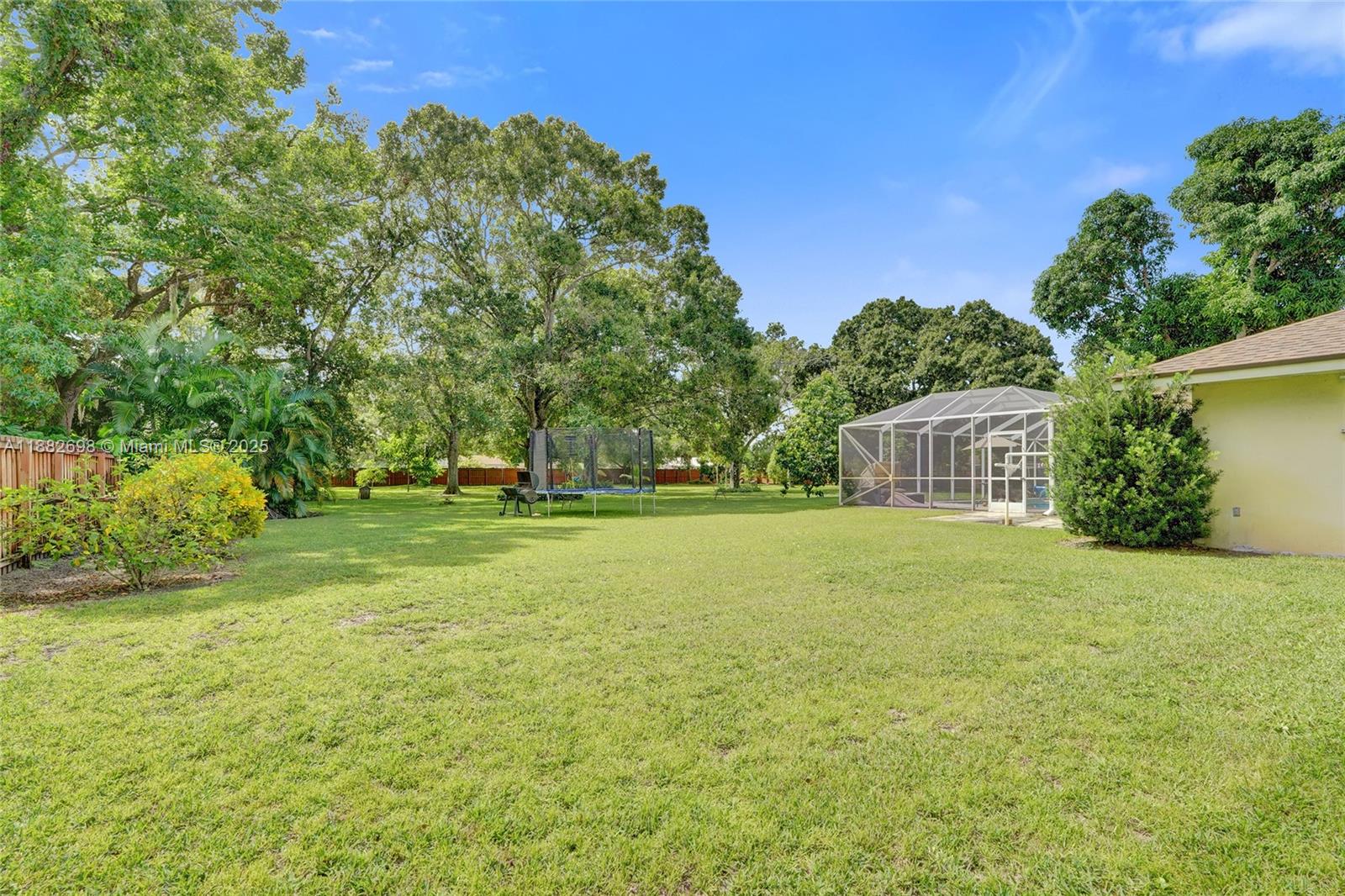 MARAVILLA ESTATES - Residential