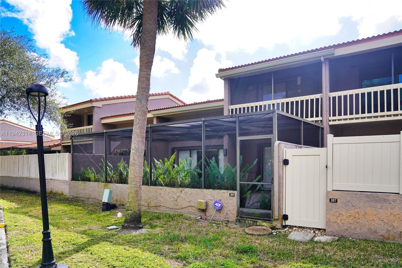 TOWNHOUSES OF EMERALD HIL - Residential