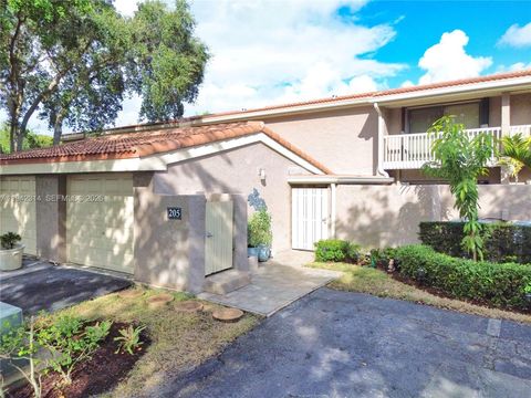 205 Bonnie Brae Way 33 Hollywood FL 33021