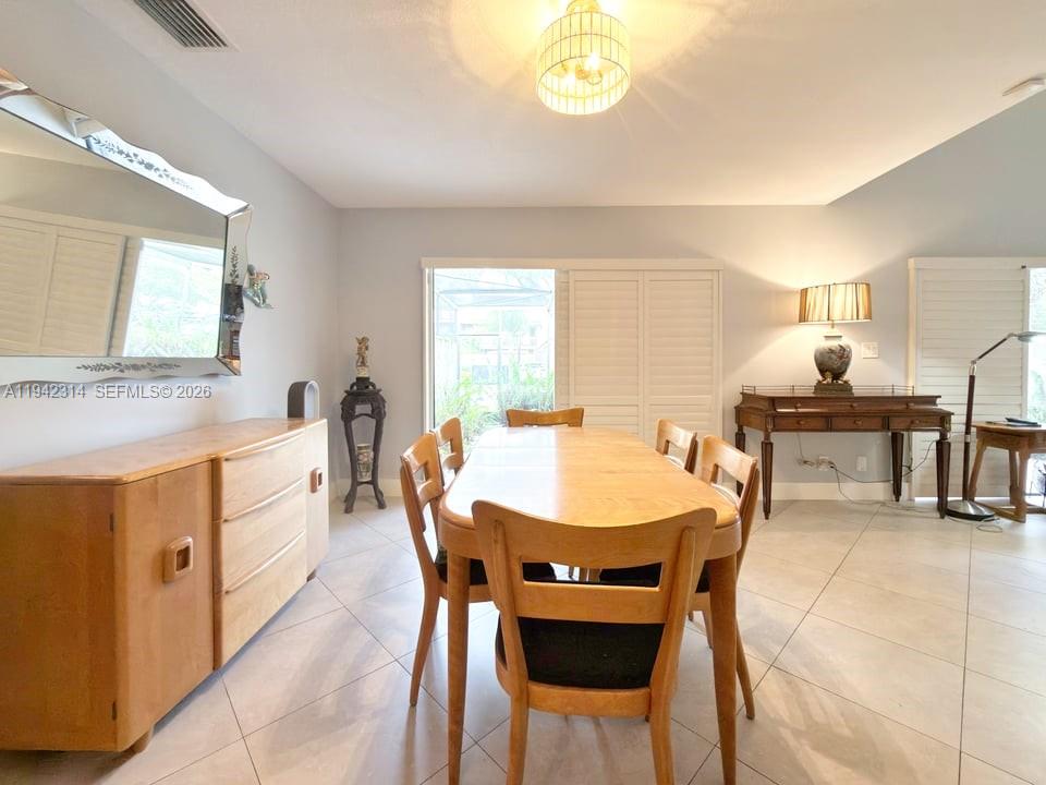 TOWNHOUSES OF EMERALD HIL - Residential