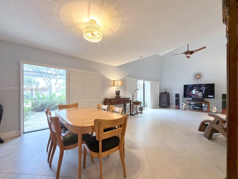 TOWNHOUSES OF EMERALD HIL - Residential