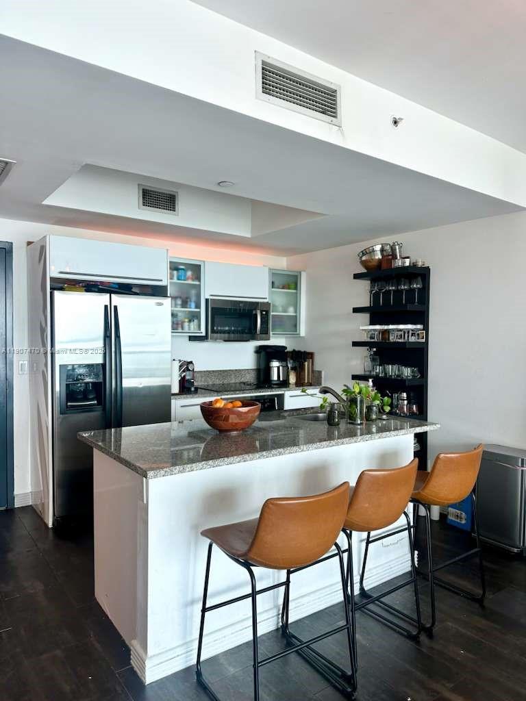 MARINABLUE CONDO - Residential Lease