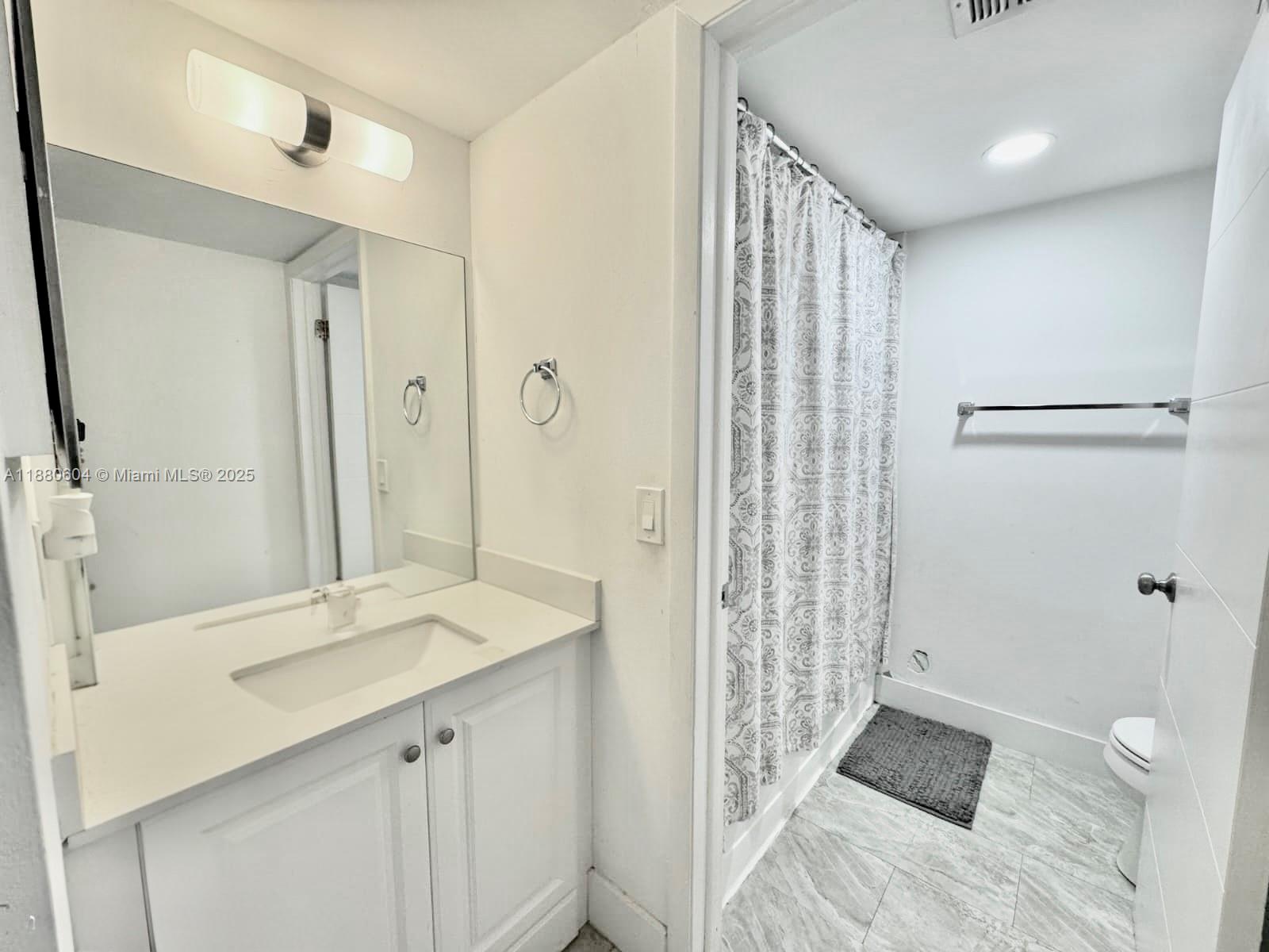 VILLAS DE VENEZIA CONDO - Residential
