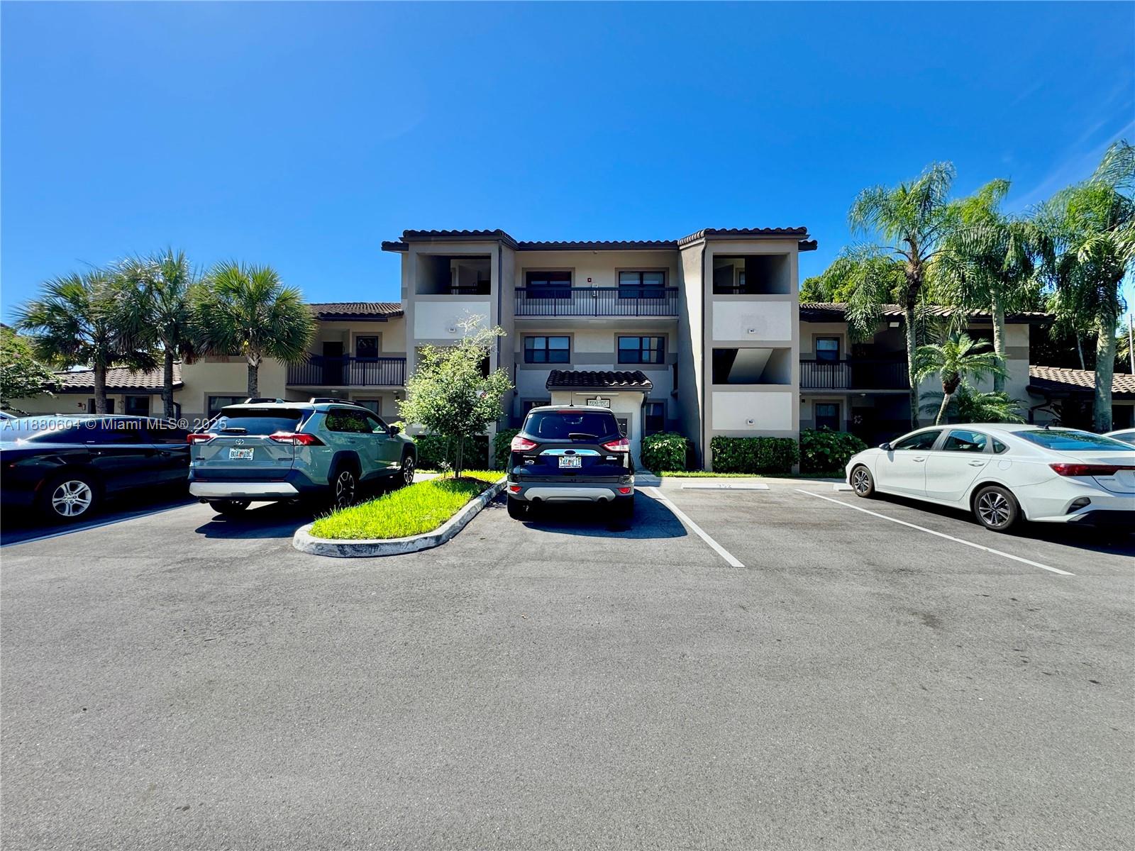 VILLAS DE VENEZIA CONDO - Residential