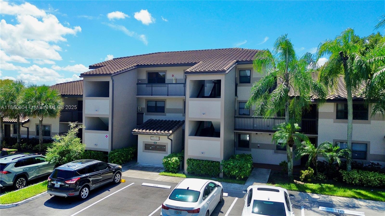 VILLAS DE VENEZIA CONDO - Residential
