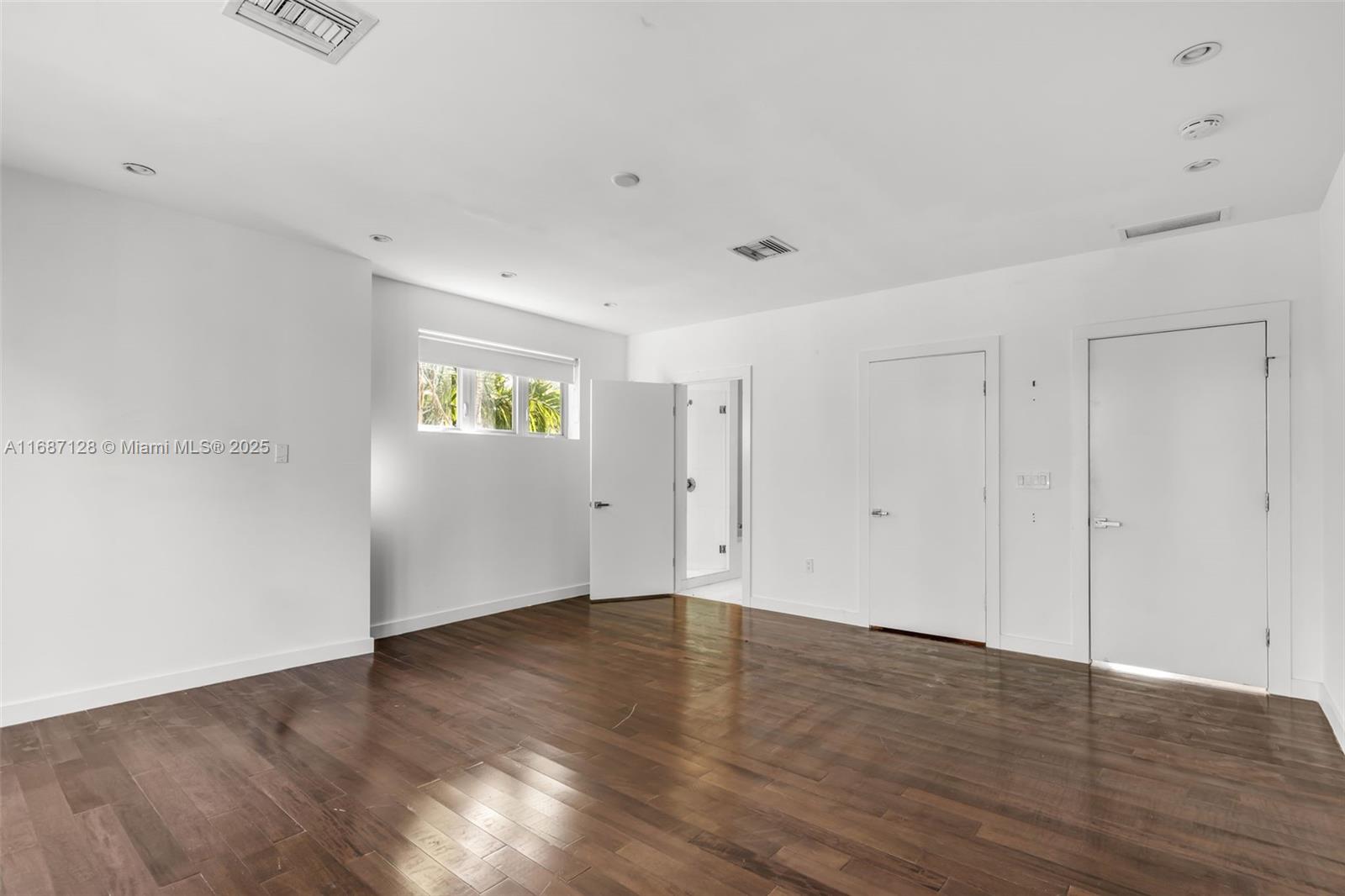 LA GORCE GOLF SUB - Residential Lease