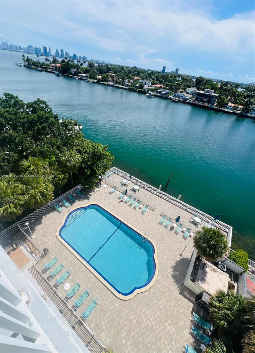 ISLAND PLACE AT NORTH BAY - Residential