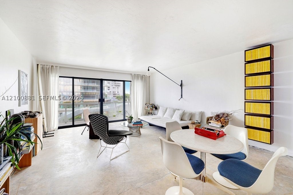 2451 Brickell Ave 6C