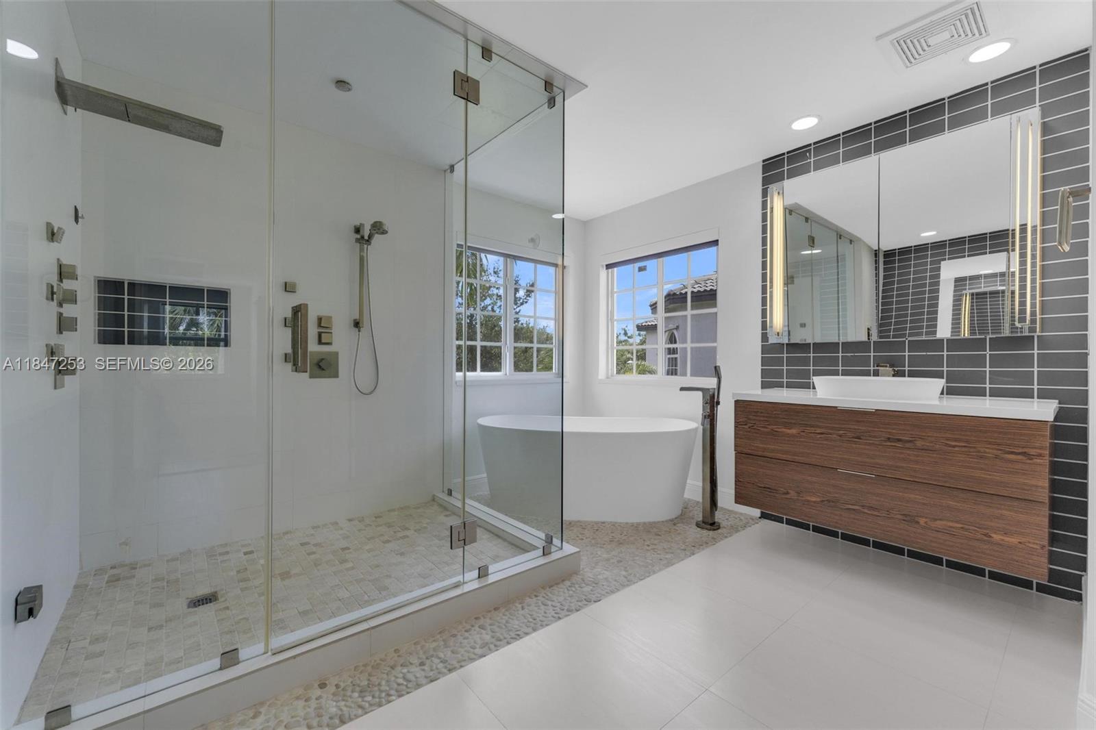 SILVER LAKES PHASE III - Residential