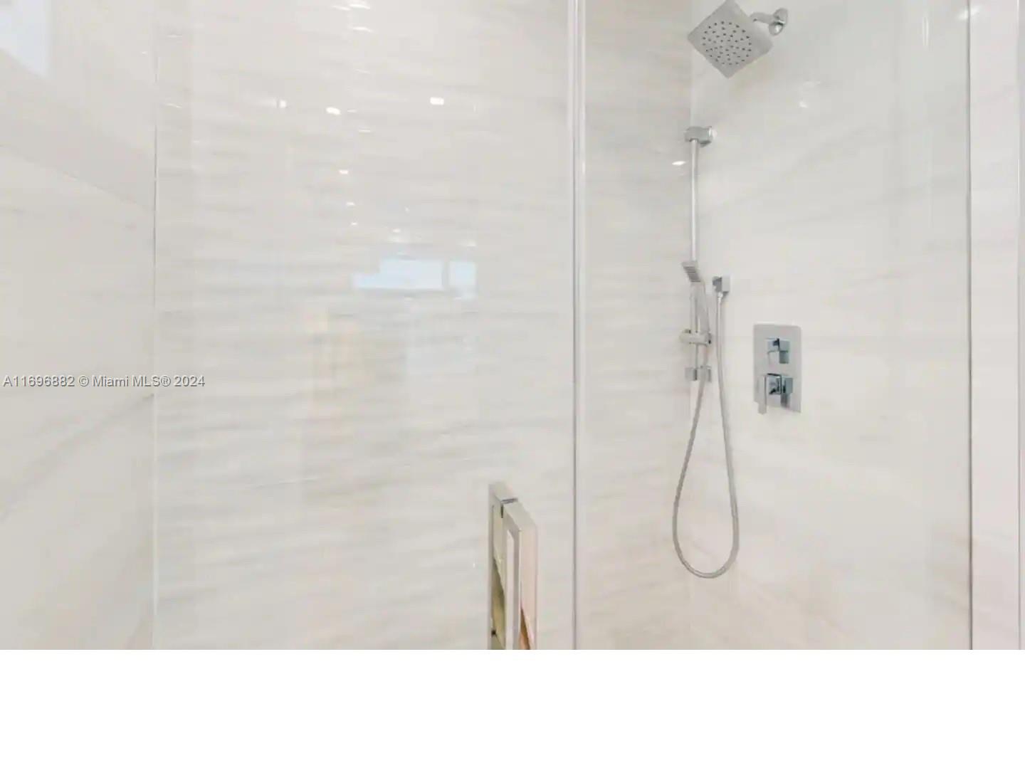 SEXTON COVES ESTATES - Residential Lease