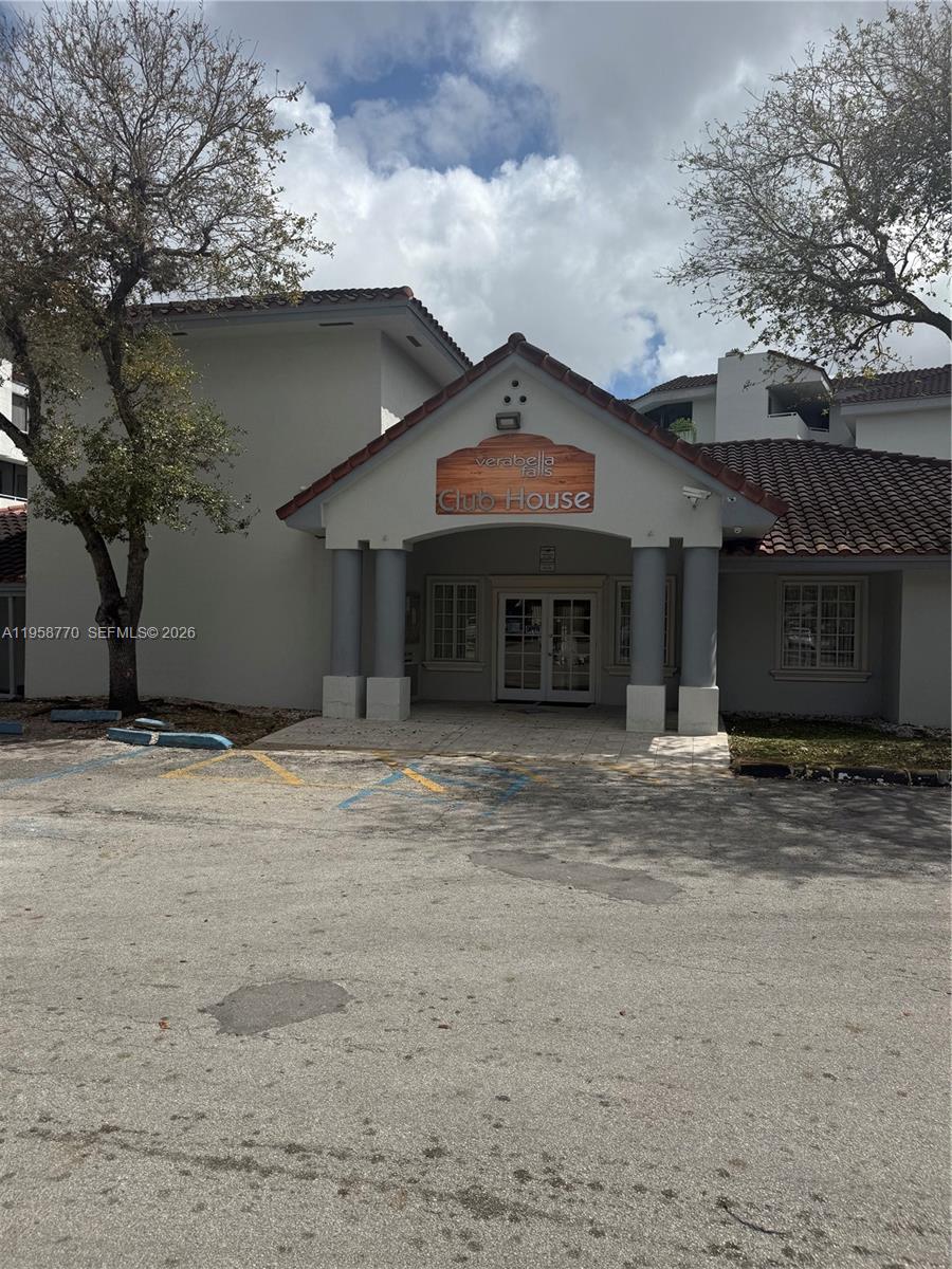 VERABELLA FALLS CONDO - Residential Lease