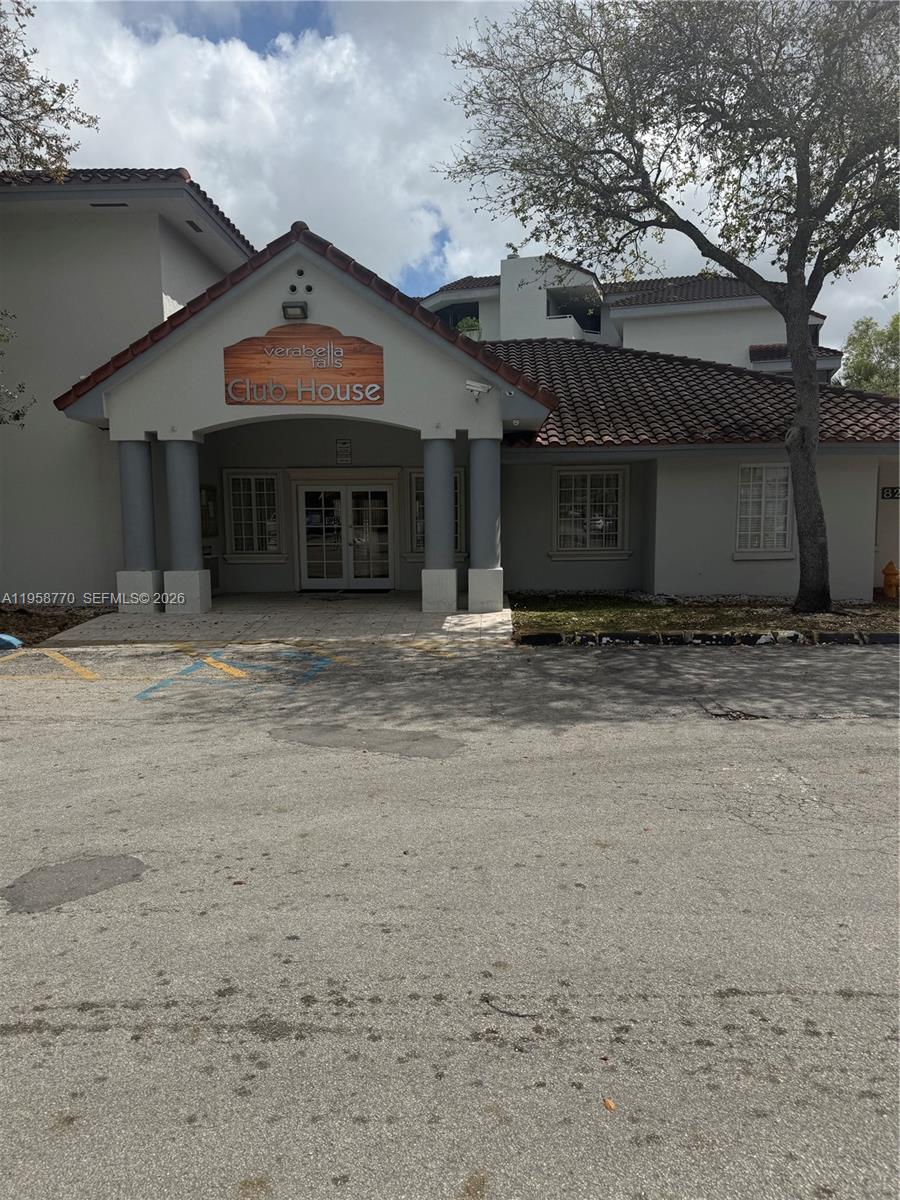 VERABELLA FALLS CONDO - Residential Lease