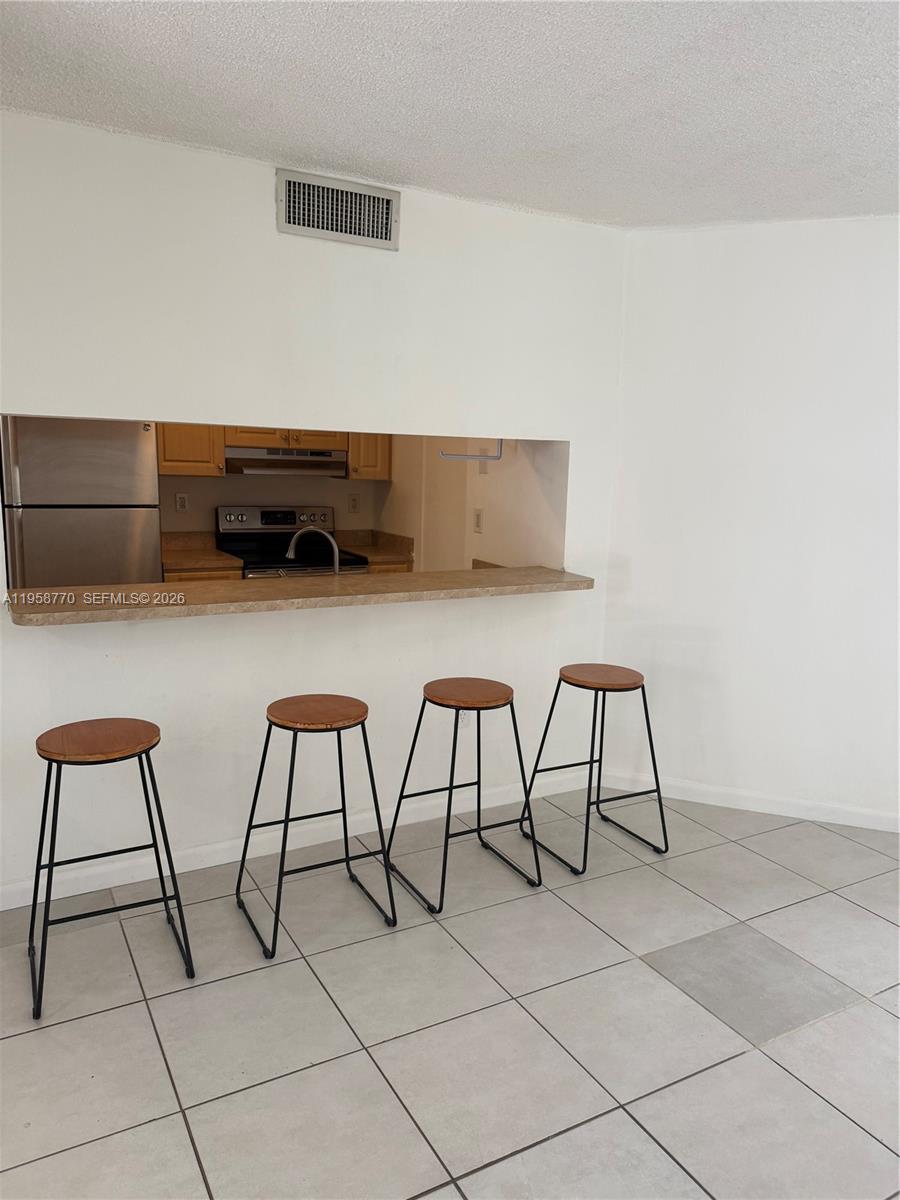 VERABELLA FALLS CONDO - Residential Lease
