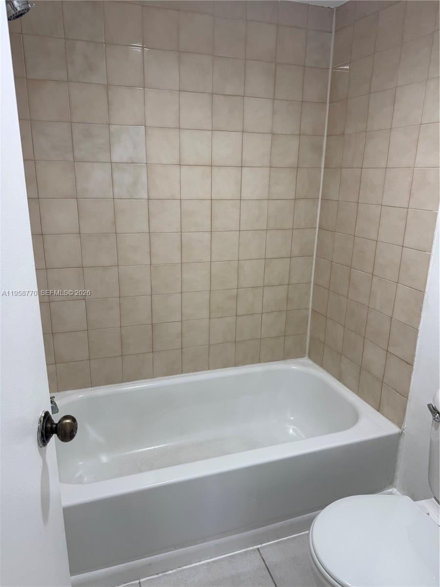 VERABELLA FALLS CONDO - Residential Lease