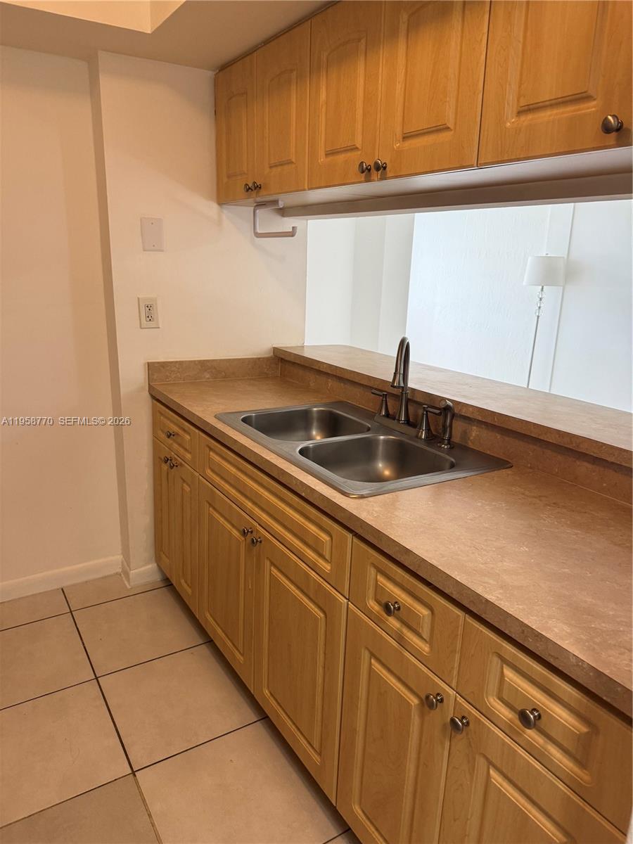 VERABELLA FALLS CONDO - Residential Lease