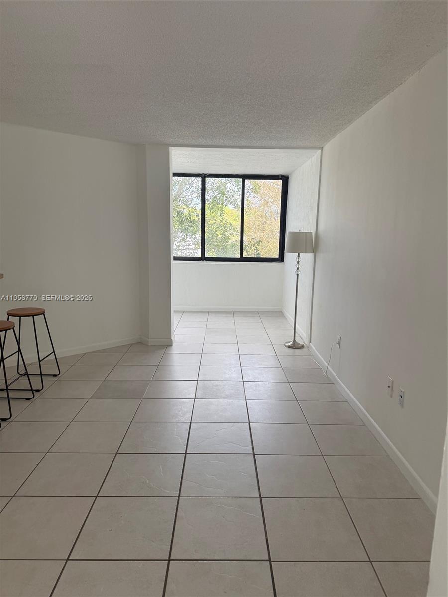 VERABELLA FALLS CONDO - Residential Lease
