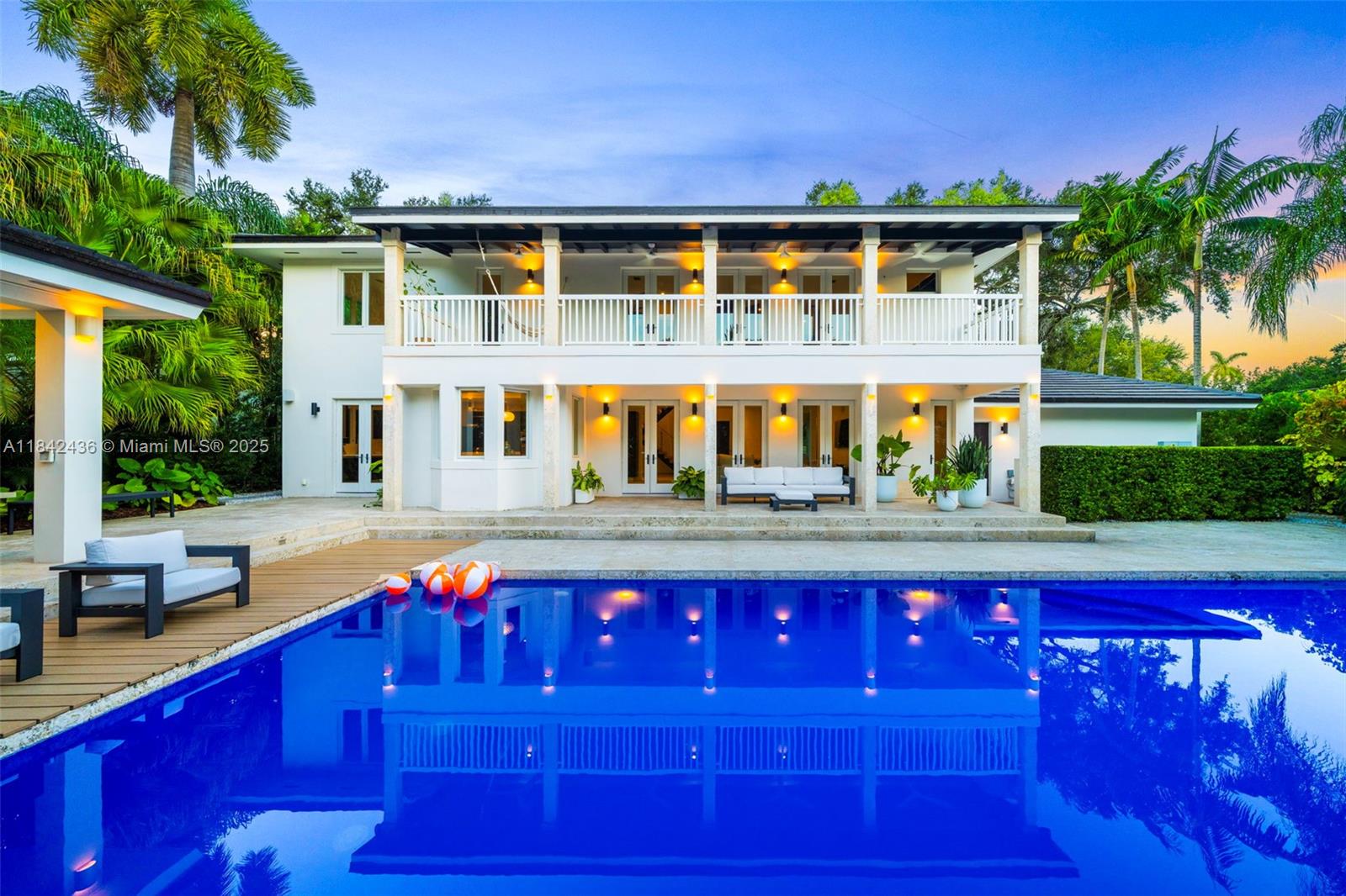CORAL GABLES BISC BAY SEC - Residential