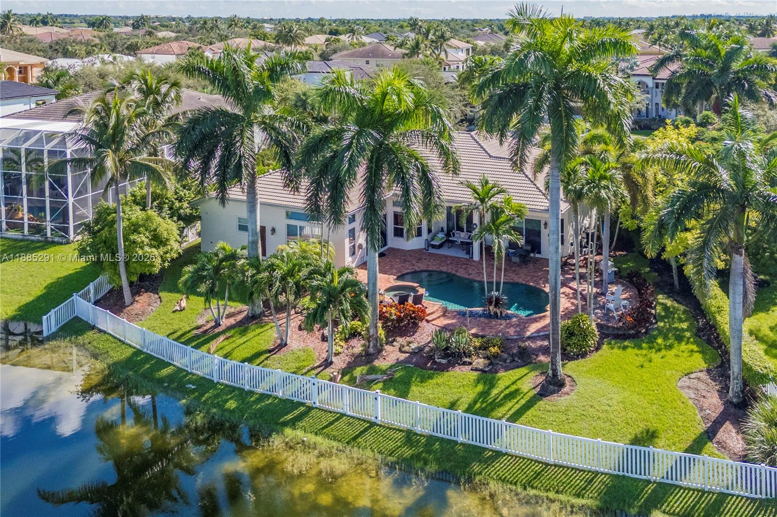 SUNSET LAKES PLAT TWO - Residential