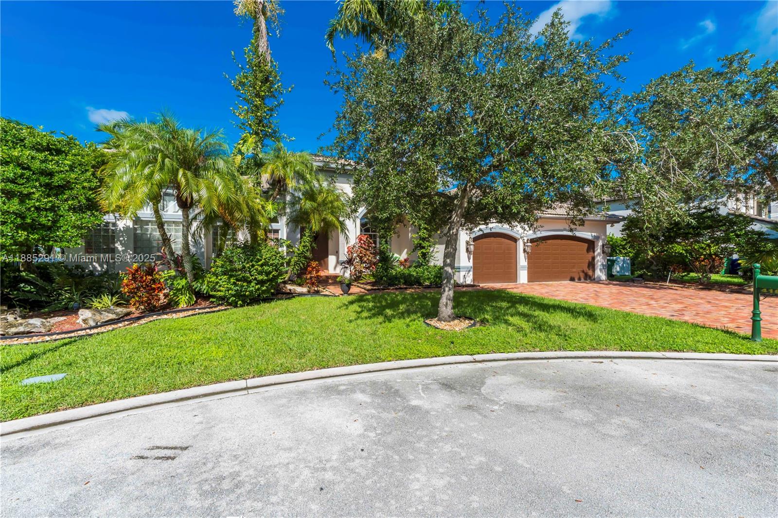 SUNSET LAKES PLAT TWO - Residential