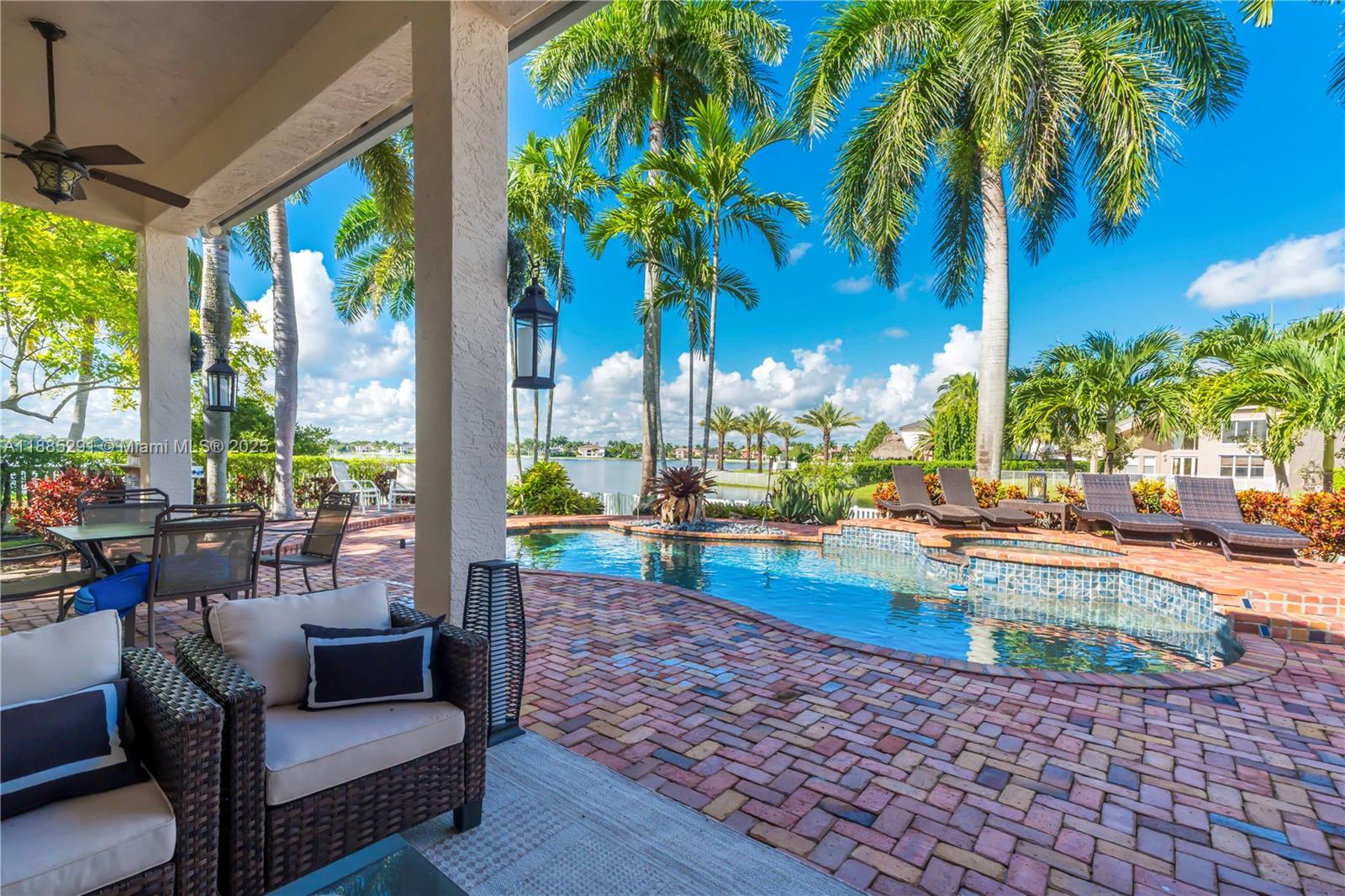 SUNSET LAKES PLAT TWO - Residential