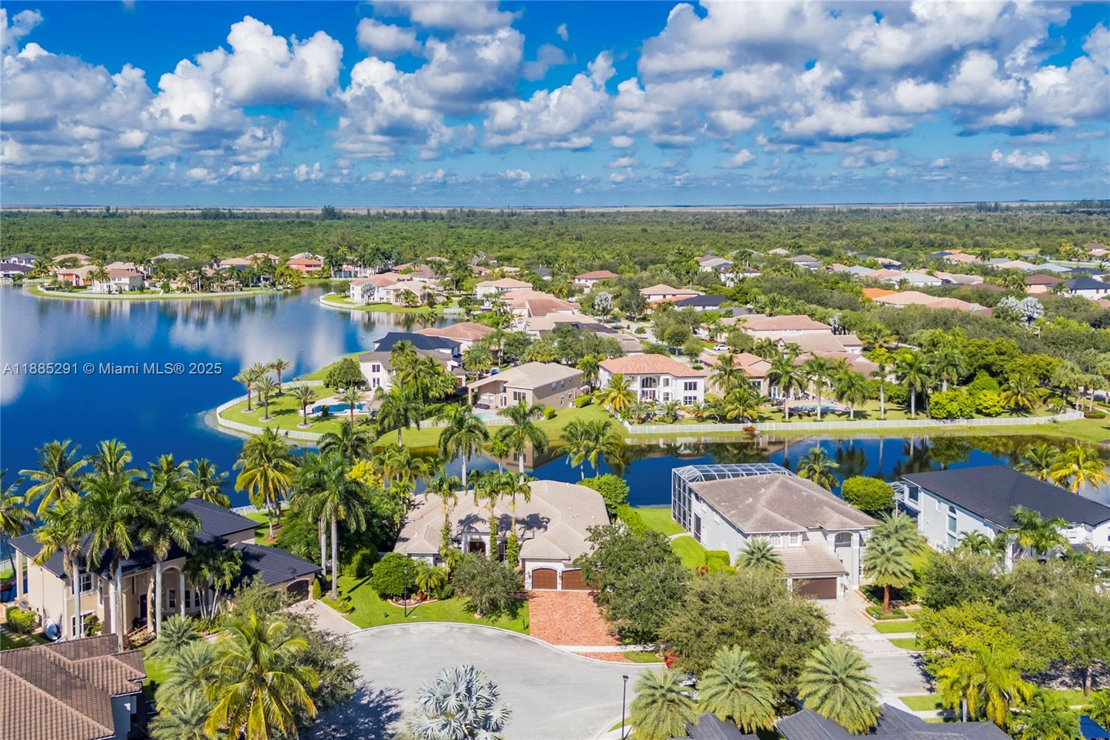 SUNSET LAKES PLAT TWO - Residential