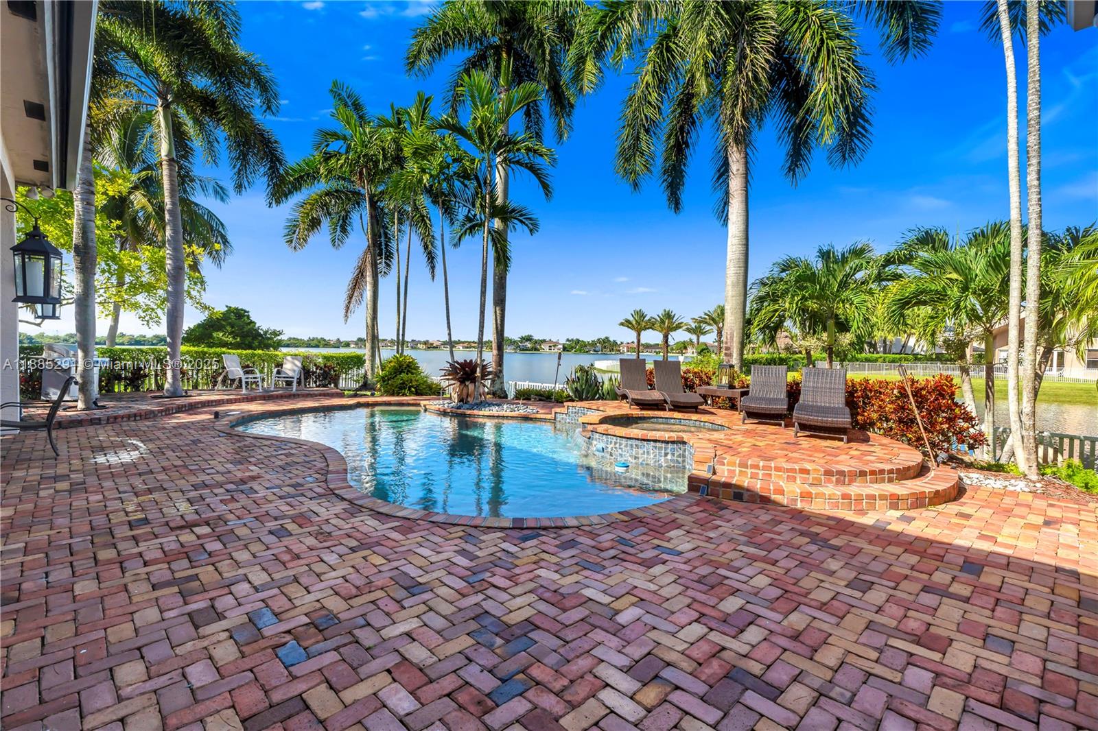 SUNSET LAKES PLAT TWO - Residential