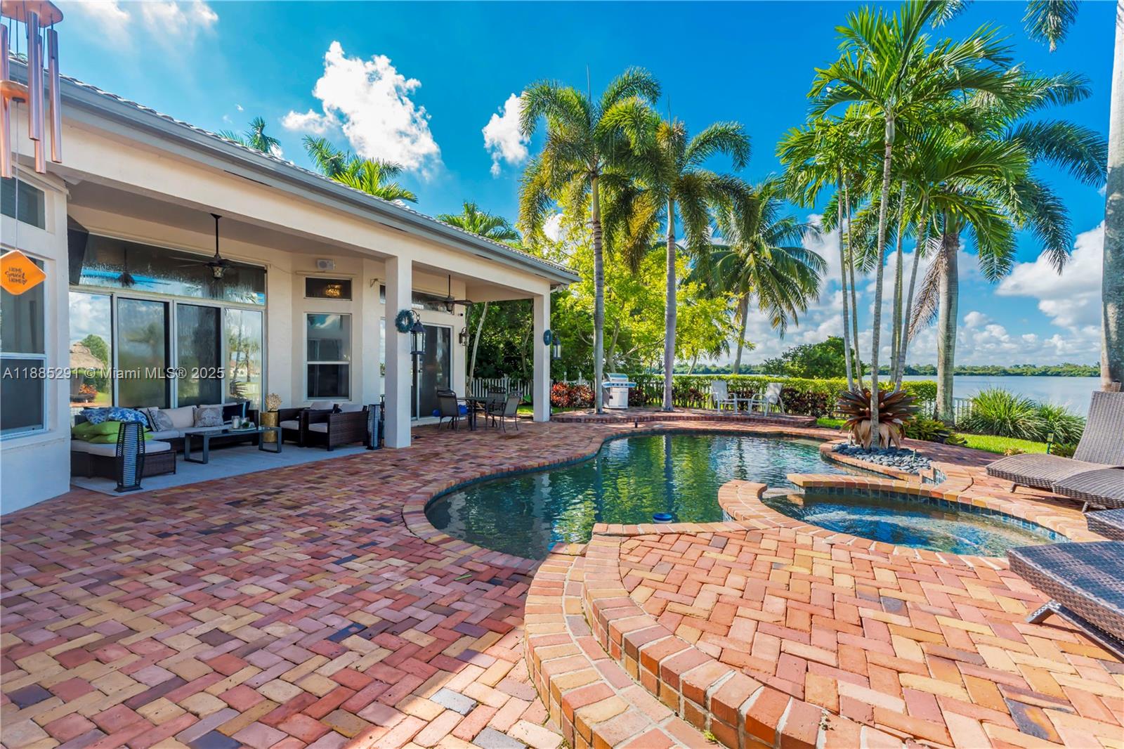 SUNSET LAKES PLAT TWO - Residential